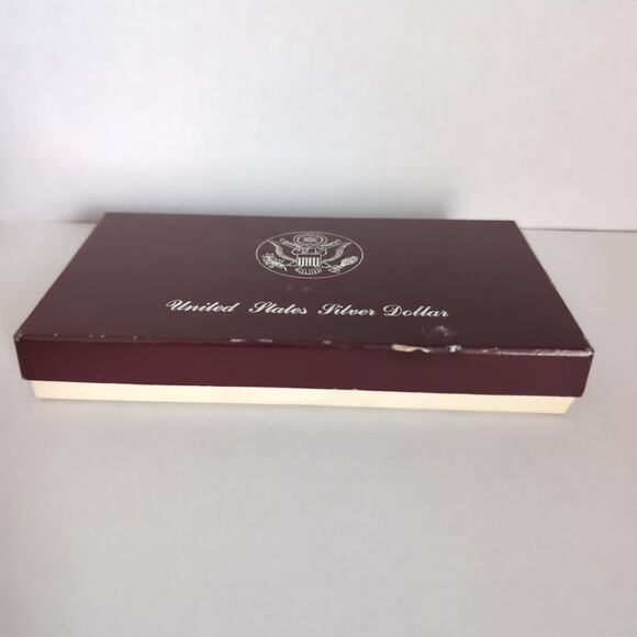 United States 1983 Olympics Los Angeles Elizabeth Jones Silver Dollar Proof Coin - Picture 5 of 8